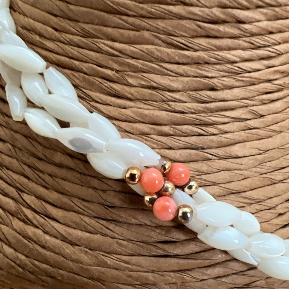 Vintage Triple Twisted Fresh Water Pearl Shell Pink Coral Necklace Gold Beads - Picture 5 of 6
